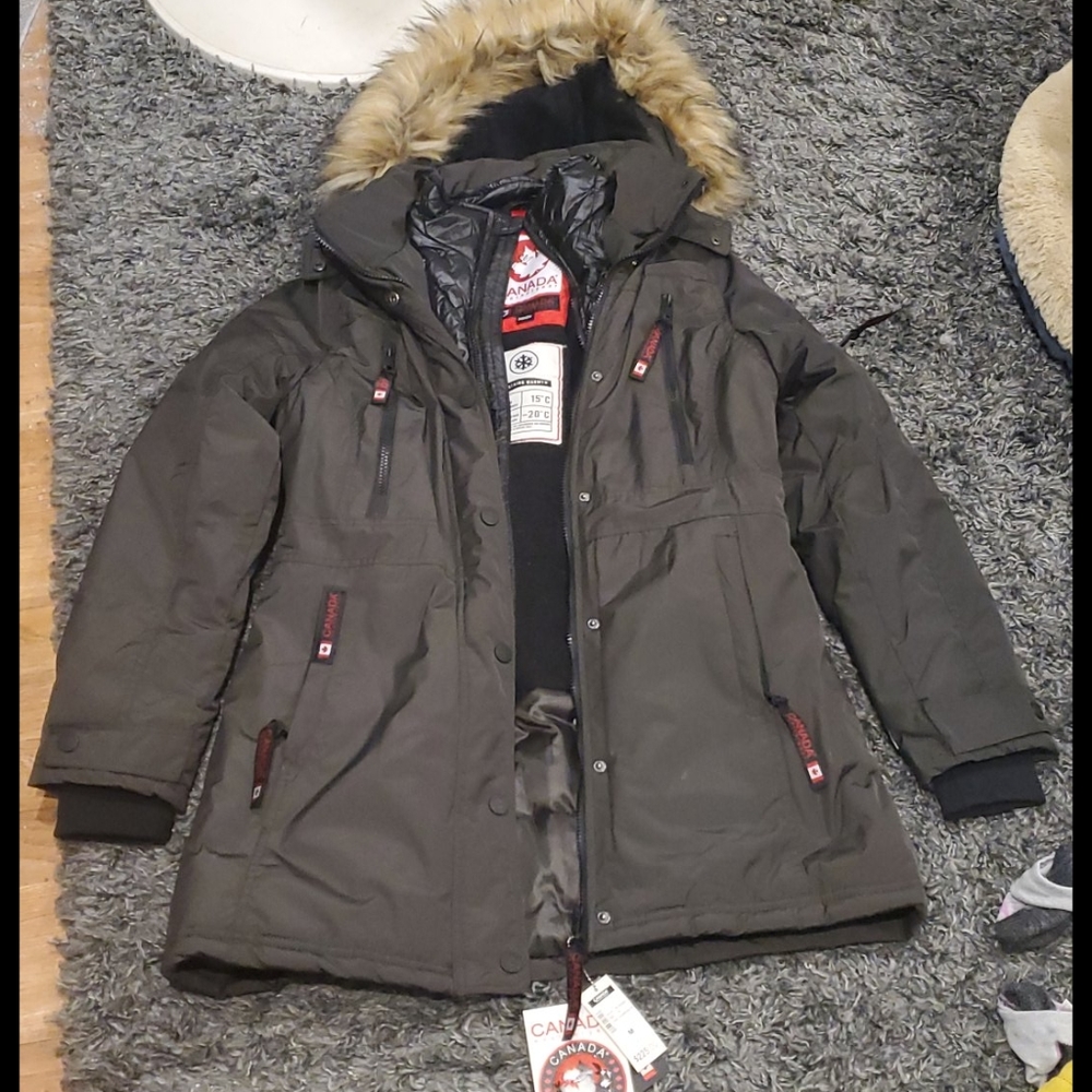 Canada weather gear fur hooded heavy snow jacket
